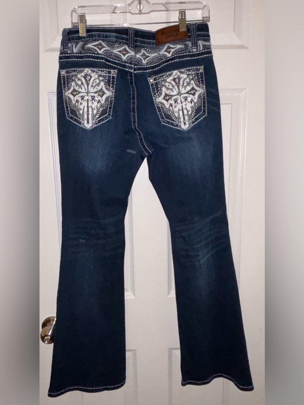 Westfield Eagle Embellished Bootcut Jeans – Size 13